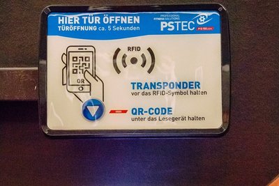 Der Einlass zu später Stunde erfolgt über einen QR-Code.