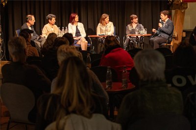 Die Diskussionsrunde im Plauener Malzhaus fand anlässlich des Frauentags statt.