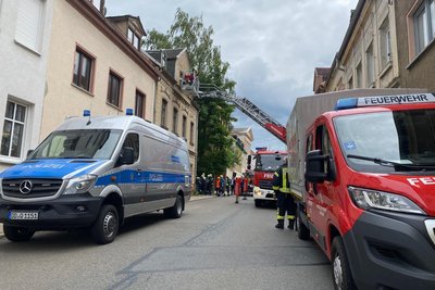 Aufgrund des Einsatzes ist die Pestalozzistraße voll gesperrt.