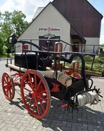 Gut gehütet wird die alte Spritze aus den 1900er-Jahren.