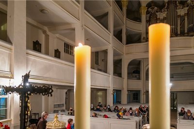Etwa 30 Menschen nahmen am Montagabend am Friedensgebet in der Zschopauer Kirche St. Martin teil. 