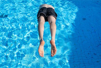 Auch das Freibad, ein beliebter Ort für viele im Sommer, bleibt von Straftaten nicht verschont.