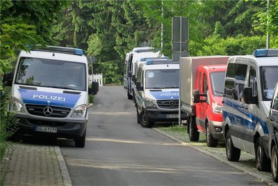 An der Arndtstraße in Aue rückten am Mittwoch mehrere Einsatzfahrzeuge an.