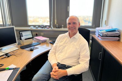 Martin Kneilmann kennt sich aus mit Minijobs: Er ist zuständig für die Anmeldung von Haushaltshilfen bei der Minijob-Zentrale.