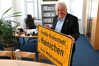 1965: Dieter Greysinger – Wie ein Franke die sächsische Kleinstadt eroberte - Dieter Greysinger, gebürtiger Franke, lebt seit 1990 in Hainichen und ist hier seit 2004 das Stadoberhaupt.