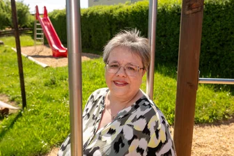 1970: Als Silke Hüttenrauch mit 21 Jahren plötzlich das Rathaus gehörte - Silke Hüttenrauch auf dem Spielplatz, den sie 1993 als Bürgermeisterin bauen ließ.