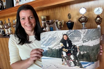 1982: Vom Skibob ins vogtländische Hotelbusiness – Tina Goldhahn liebt den Wintersport - Tina Goldhahn war einst international im Skibob erfolgreich. Heute führt sie ein Hotel. Unter ihren Gästen sind viele Wintersportler, so auch die deutschen Skiadler.