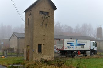 2. Advent ohne Strom: Was war los am Trafohäuschen in Freiberg-Zug? - Am Trafohaus am Ziegeleiweg Freiberg entwickelte sich am Sonntagmittag starker Rauch. Es wird nun abgerissen.