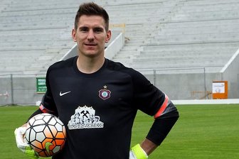 2. Liga: Aue löst Vertrag mit Torwart Ebersbach auf - Mike Ebersbach