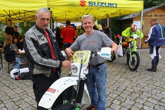 20. Enduro Classic in Zschopau eröffnet - Harald Sturm (r.) gehört zu den Lokalmatadoren bei der 20. Enduro Classic.