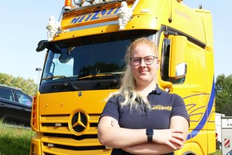 20-Jährige Truckerin übernimmt das Steuer - Melissa Wilhelm gefällt das Truckerleben. Besonders schön sei der Job, wenn sie morgens hinterm Steuer den Sonnenaufgang erlebt. 