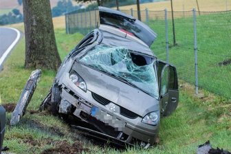 20-Jähriger übersteht schweren Unfall unverletzt - 