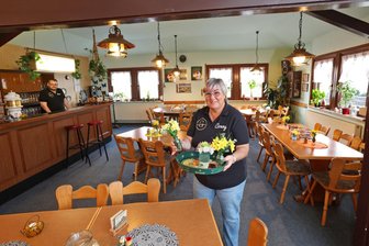 20 Jahre Gaststätte „Gartenfreunde“ in Glauchau: Wie das Team einen Schicksalsschlag überwinden musste - Seit 20 Jahren pachtet Cornelia Hofmann die Gaststätte „Gartenfreunde“.