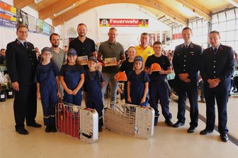 20 neue Helme und mehr: Feuerwehr-Nachwuchs aus Flöha erhält neue Ausrüstung - Dank zweier Spenden konnten weitere Ausrüstungsgegenstände für den Feuerwehrnachwuchs in Flöha angeschafft werden.