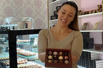 20 ultimative Chemnitzer Weihnachtsgeschenk-Ideen - Die Pralinen- und Tortendesignerin Janette Graf.