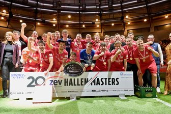 20. ZEV-Hallenmasters: FSV Zwickau zwingt Chemnitzer FC in die Knie und wiederholt Vorjahressieg - Jubel beim FSV Zwickau: Die Hausherren haben beim ZEV Hallenmasters ihren Vorjahressieg wiederholt.