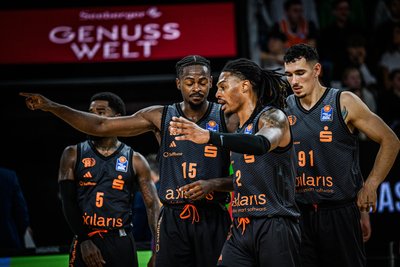 Hatten viel zu besprechen in Ulm: die Spieler der Niners Chemnitz.