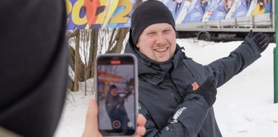 Hinter Jens Benedict liegen bewegte erste 100 Tage als Bürgermeister von Oberwiesenthal. Dazu gehörten eine ganze Reihe von Auftritten vor laufender Kamera - wie hier während der Aufzeichnung einer Grußbotschaft für die Olympiateilnehmer aus dem Olympiastützpunkt am Fichtelberg. 