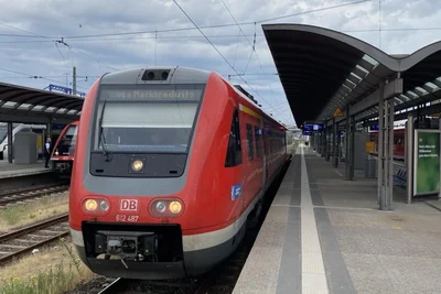 Hof Hauptbahnhof. Hier endet der Fahrdraht. Weiter in Richtung Nürnberg gehts nur mit Dieselzügen. Foto: Jan-Dirk Franke