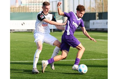 Im Testspiel gegen den SSV Ulm erhielten Neo Stacziwa (r.) und Hugo Kaps 30 Minuten Einsatzzeit.