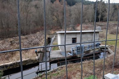 Um das Wasserkraftwerk in Mühlwand tobt ein Endlosstreit. Das Verwaltungsgericht muss entscheiden. 