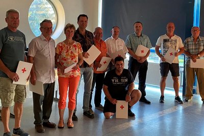 Diese Gruppe wurde für 100 Blutspenden geehrt.