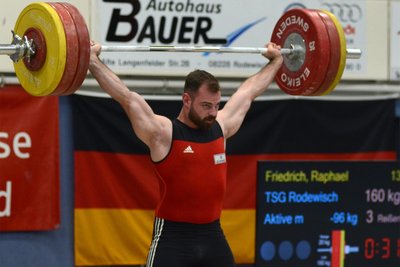 Bei der Sachsenmeisterschaft im vergangenen Jahr präsentierte sich Raphael Friedrich sogar vor heimischem Publikum in Rodewisch.