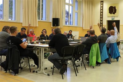Oft gingen die Beratungen des Schönheider Gemeinderates in der zurückliegenden Wahlperiode lang, die Diskussionen und Auseinandersetzungen zwischen Gemeinderäten sowie mit dem Bürgermeister waren mitunter heftig.