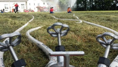 Die Feuerwehrleute müssen vor allem bei Einsätzen in ländlichen Gebieten auf Löschwasser aus Zisternen zurückgreifen. 