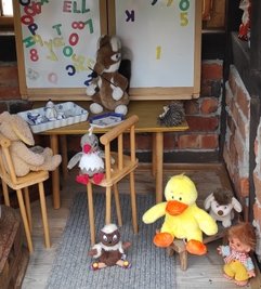 Die Familie im Märchenhaus ist jetzt komplett. 