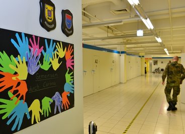 Die Idee, die Trennwände im früheren Einkaufsmarkt so lebendiger zu machen, hatte der Hainichener Gastwirt Steffen "Kuno" Kunze.