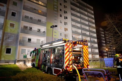 Das Feuer begann 21 Uhr. Gegen Mitternacht konnten die Anwohner wieder zurück in ihre Wohnungen. 