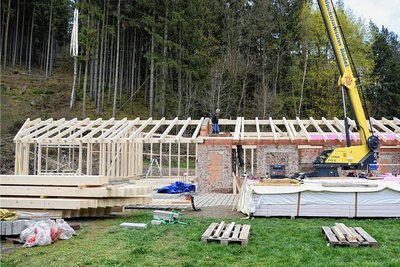 Das Vereinsheim der Sportangelgruppe Bobenneukirchen wird komplett saniert. Es erhält auch einen neuen Anbau. 
