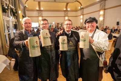 Der Bergbieranstich fand am Dienstagabend im Brauhof Freiberg statt.