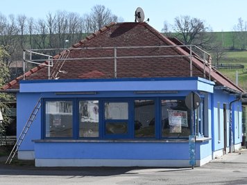 Innen wirkt der Treff größer als von außen. 