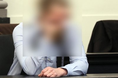 Der Vater. Sie beschäftigten sich mit der „Germanischen Neuen Medizin“. Diese beschwört Heilung ohne Medikamente und gründet auf antisemitischen Verschwörungstheorien. Ihr Erfinder Ryke Geerd Hamer war ein deutscher Arzt, der im Westen ab den Siebzigern als Wunderheiler auftrat.