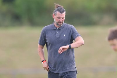 Sportdirektor Robin Lenk weiß: Viel Zeit bleibt nicht, um die Köpfe der Spieler wieder frei zu bekommen. Am Samstag ist Zwickau beim SV Babelsberg zu Gast.