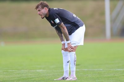 Schwerer Stand in Eilenburg: Linksverteidiger Sandro Sengersdorf.