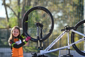 2017: Mara hat Mountainbike-Star Lukas Knopf als Vorbild - Die Chemnitzerin Mara Langer hat auf zwei Rädern noch viel vor.