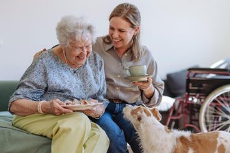 2026 bringt viele Änderungen beim Arztbesuch und in der Pflege - ein Überblick - Pflegebedürftig - und dank Unterstützung trotzdem Freude am Leben.