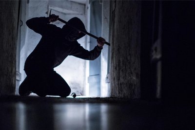 In der Kleinstadt Elsterberg waren insgesamt fünf Ladengeschäfte von Einbrüchen betroffen.