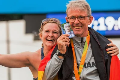 2016: Mit Tochter Katharina jubelt er über Gold und widmet den Sieg der verstorbenem Mutter. 