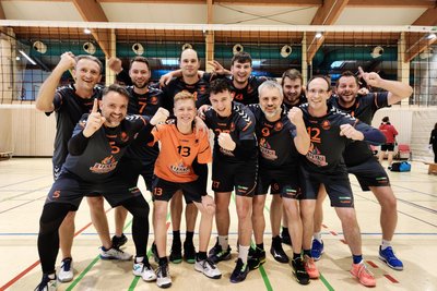 Wollen zuhause erneut jubeln: die Bezirksliga-Volleyballer des SV Linda.