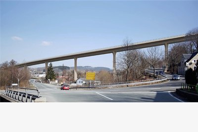 So sollte nach den Planungen des damaligen Straßenbauamtes die Brücke über das Zschopautal aussehen. Die Montage stammt aus dem Jahr 2008. Schon so lange wird über das Projekt diskutiert.