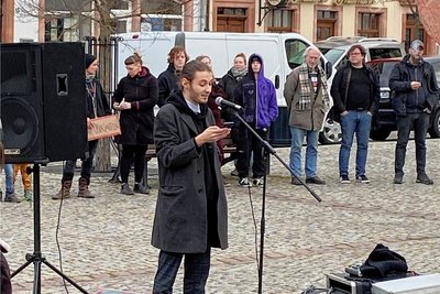 Attila Grafe: "Es ist keine linke Demo, es ist eine Demo der Gesamtgesellschaft gegen Rechtsextreme". 