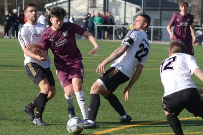 Collin Rosenat (am Ball) vom BSV erzielte den Anschlusstreffer gegen Mülsen erst in der Nachspielzeit. Es war sein zweiter Treffer in dieser Saison.
