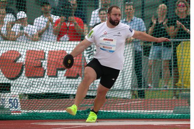 Der Österreicher Lukas Weißhaidinger will den deutschen Assen Paroli bieten.