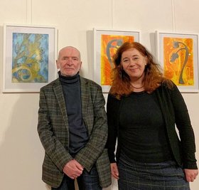 Peter Fiebig und Dorothee Lücke bei der Vernissage in der Jakobikirche.