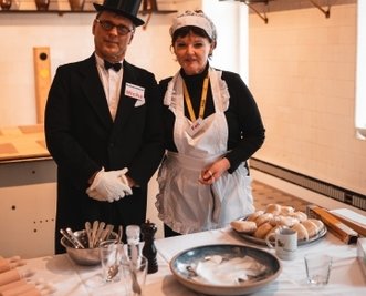 Felicitas Machatske (Küchenfee Felicitas) und Michael Hinke (Micha & Mischa) freuen sich auf Besucher. 