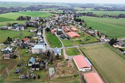 Köthensdorf von oben. Einwohner haben ihre Sorge geäußert, dass durch defekte Gullys Schäden entstehen könnten. 